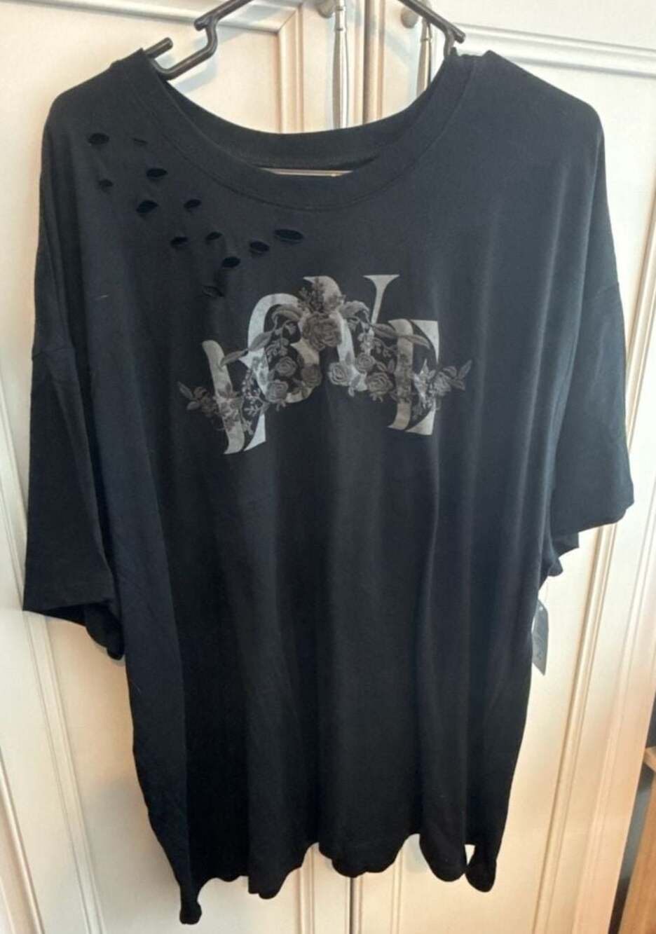 Torrid Oversized Heritage Jersey Destruction Tee Love Floral EMB Deep Black